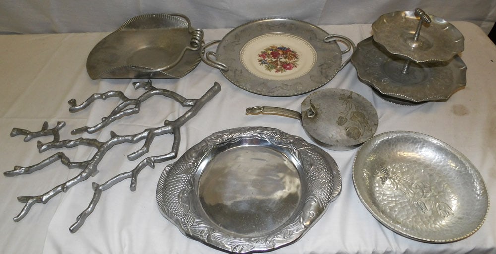 Lot of Aluminum Items (1 of 9)