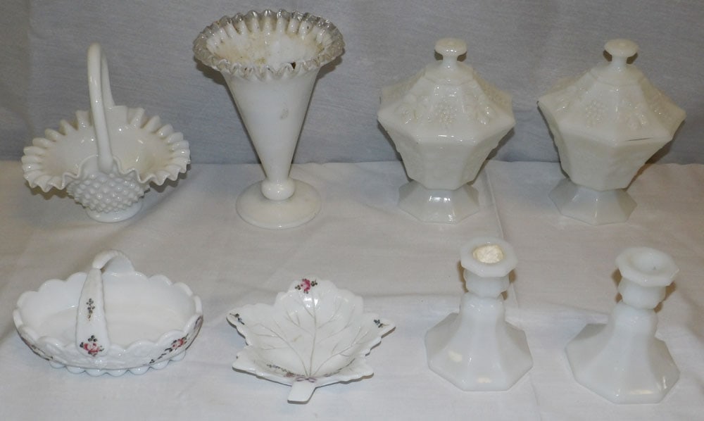 Lot of Milk Glass & Fenton Vase: Lot of Milk Glass & Fenton Vase. Up to 8 1/4" H 6" W "ALL DESCRIPTIONS AND ANY CONDITION STATEMENT GIVEN BY LANGSTON AUCTION GALLERY ARE STRICTLY OPINIONS AND LANGSTON'S SHALL HAVE NO RESPONSIBILITY F