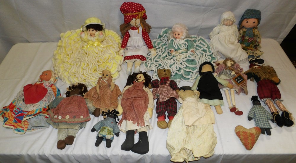 Lot of Dolls (1 of 2)
