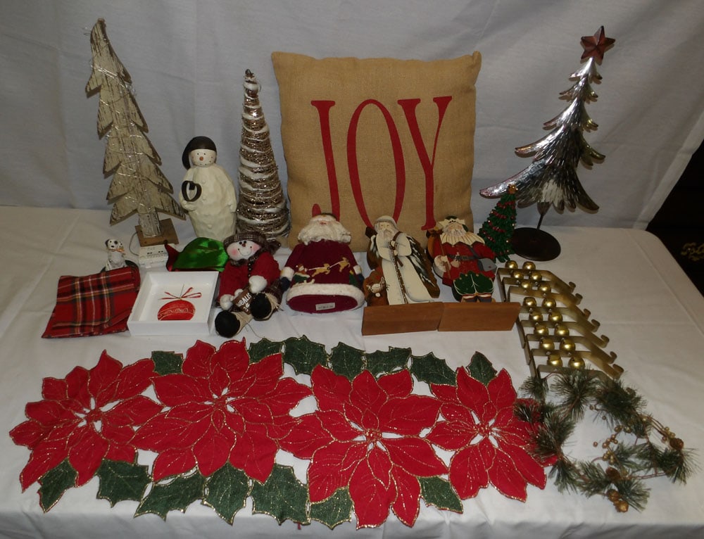 Lot of Decorative Christmas Items (1 of 1)