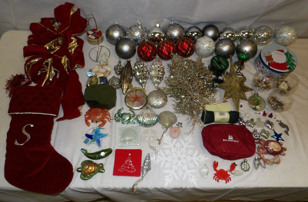 Lot of Christmas Ornaments (1 of 1)