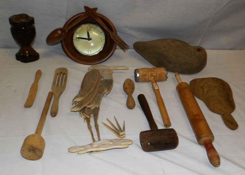 Lot of Wooden Items (1 of 2)