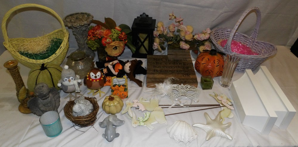 Lot of Decorative Items: Lot of Decorative Items . Up to 10" H 10" W "ALL DESCRIPTIONS AND ANY CONDITION STATEMENT GIVEN BY LANGSTON AUCTION GALLERY ARE STRICTLY OPINIONS AND LANGSTON'S SHALL HAVE NO RESPONSIBILITY FOR