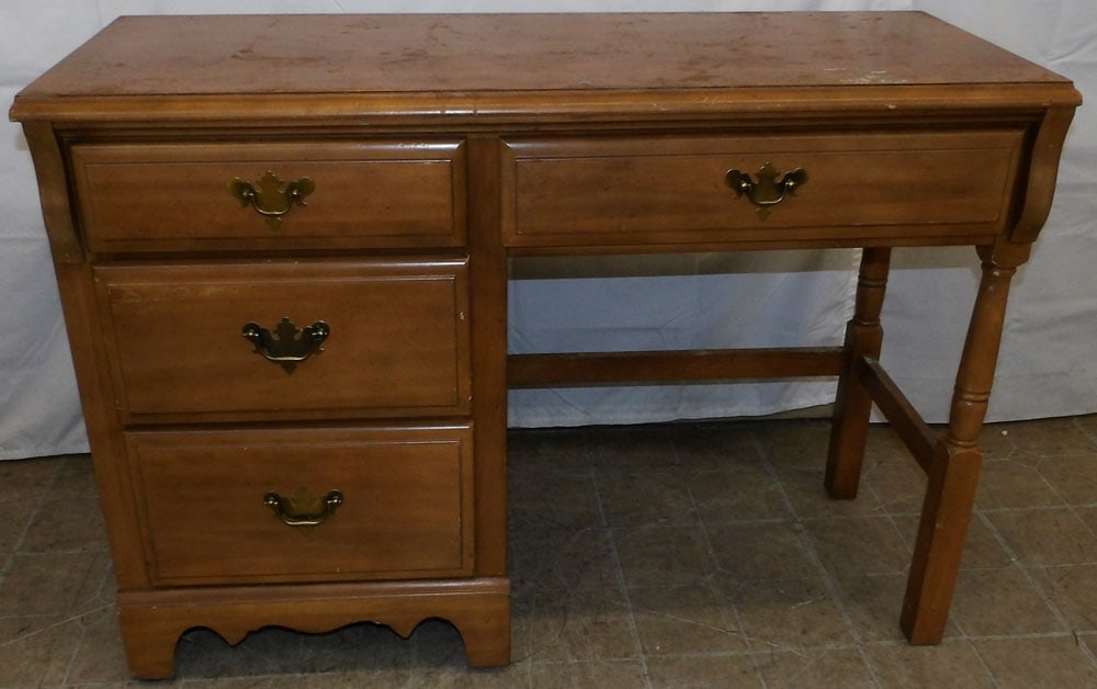 Maple Desk (1 of 5)