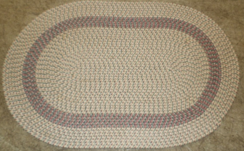 3' 6" x 5' 7" Machine Made Rug: 3' 6" x 5' 7" Machine Made Rug. "ALL DESCRIPTIONS AND ANY CONDITION STATEMENT GIVEN BY LANGSTON AUCTION GALLERY ARE STRICTLY OPINIONS AND LANGSTON'S SHALL HAVE NO RESPONSIBILITY FOR ERRORS OR