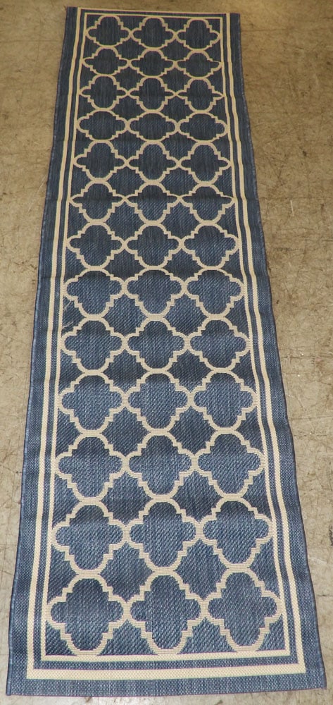 2' 2" x 7' 9" Machine Made Runner: 2' 2" x 7' 9" Machine Made Runner. "ALL DESCRIPTIONS AND ANY CONDITION STATEMENT GIVEN BY LANGSTON AUCTION GALLERY ARE STRICTLY OPINIONS AND LANGSTON'S SHALL HAVE NO RESPONSIBILITY FOR ERRORS OR