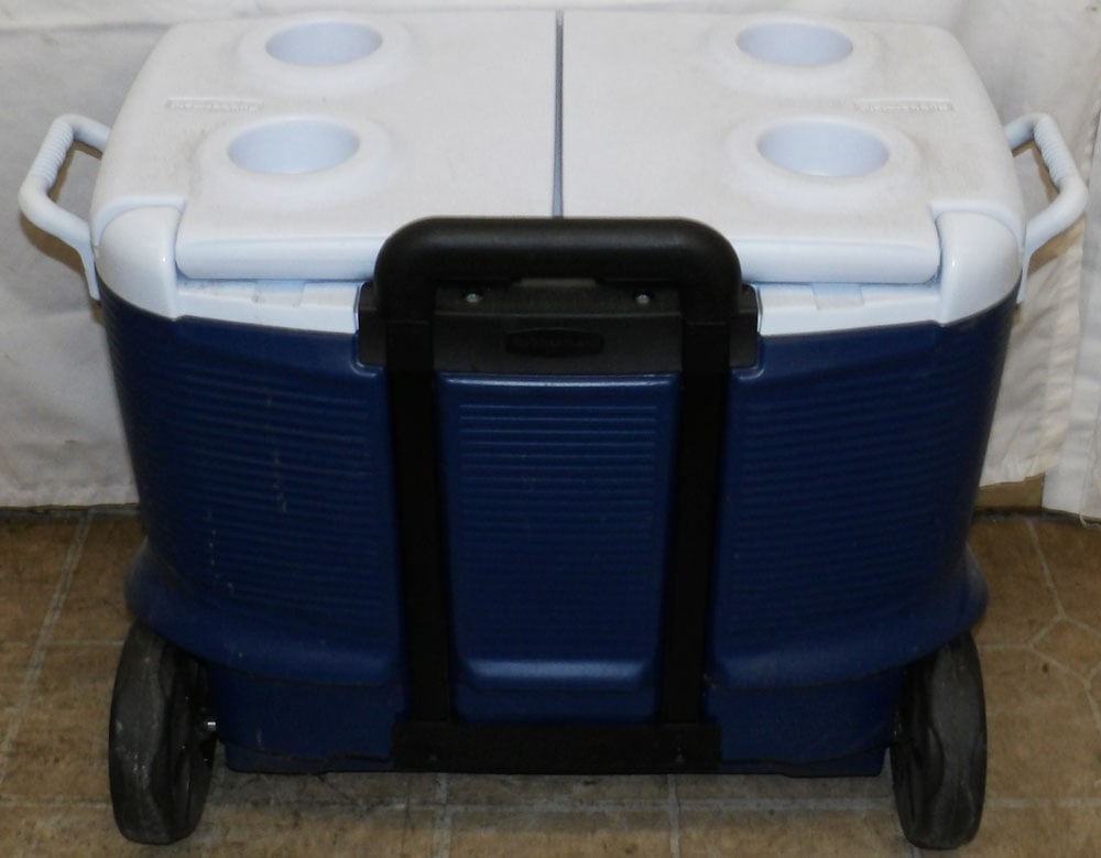 Rubbermaid Cooler - 5