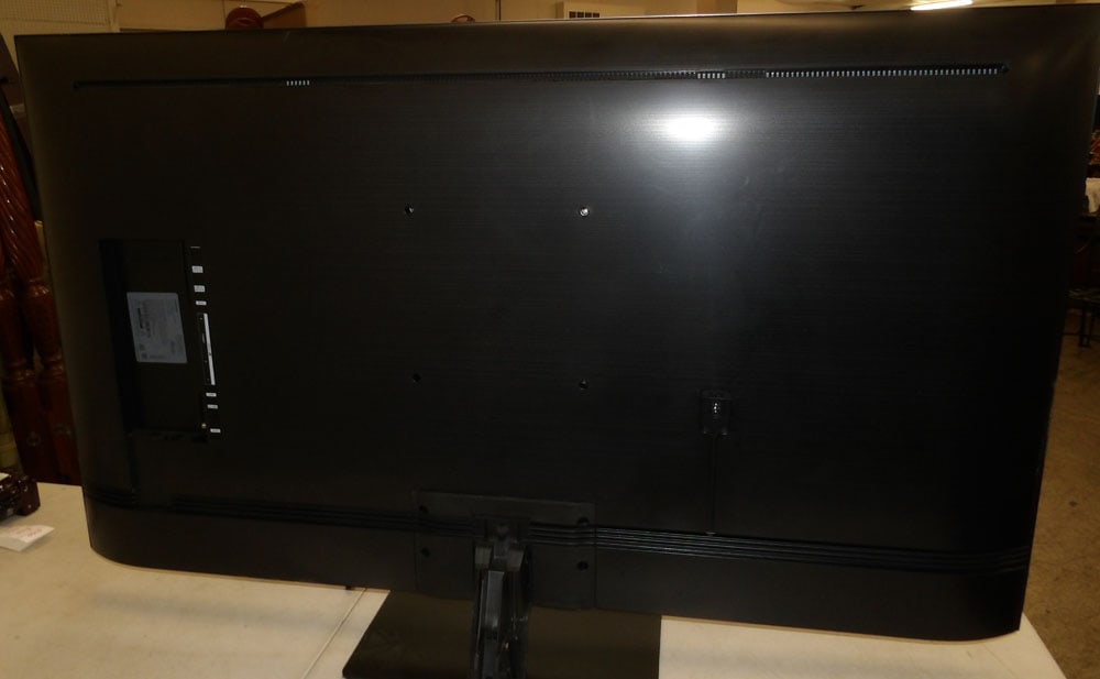 Samsung Flat Screen TV - 6
