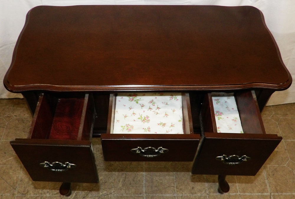Cherry Dressing Table with Three Drawers - 3