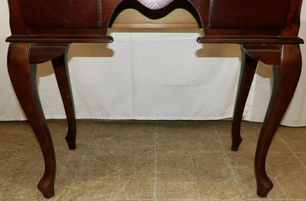 Cherry Dressing Table with Three Drawers - 4