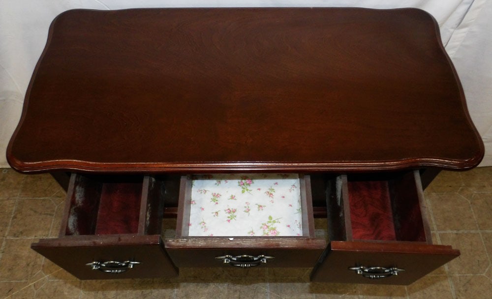 Cherry Dressing Table with Three Drawers - 4