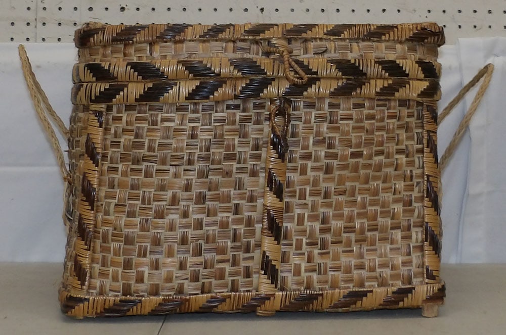 Modern Woven Two Handle Basket with Lid: Modern Woven Two Handle Basket with Lid. 13 1/2" H 19" W 14" D "ALL DESCRIPTIONS AND ANY CONDITION STATEMENT GIVEN BY LANGSTON AUCTION GALLERY ARE STRICTLY OPINIONS AND LANGSTON'S SHALL HAVE NO RESPON