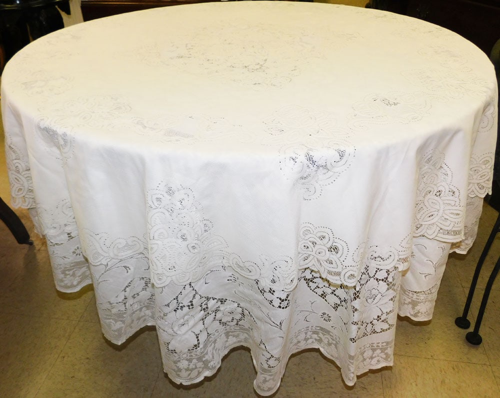 Two Hand Made White Quaker Lace Table Cloths in Original Bag with Papers (1 of 9)