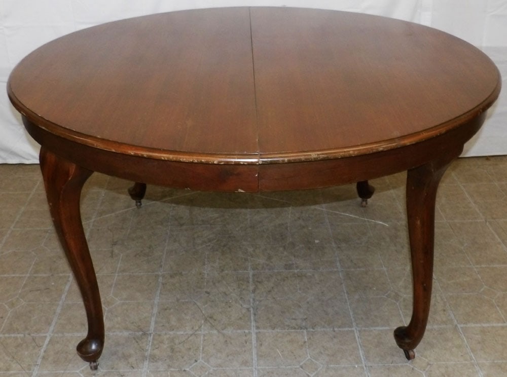 Antique Round Mahogany Queen Anne Style Dining Table (1 of 4)