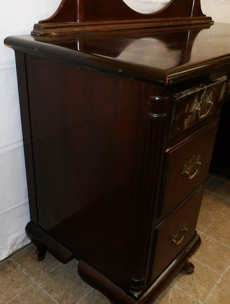 Mahogany Dressing Table - 10