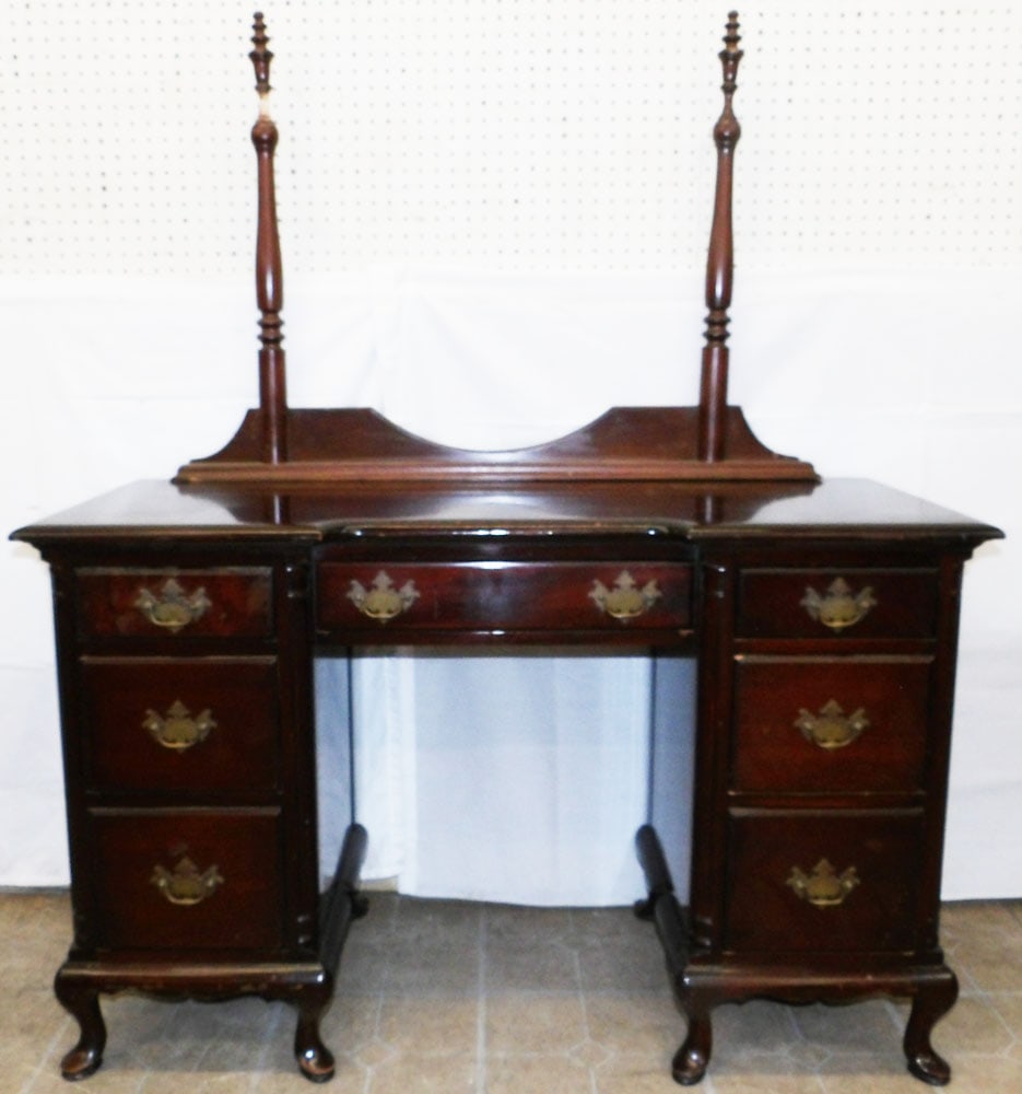 Mahogany Dressing Table (1 of 11)