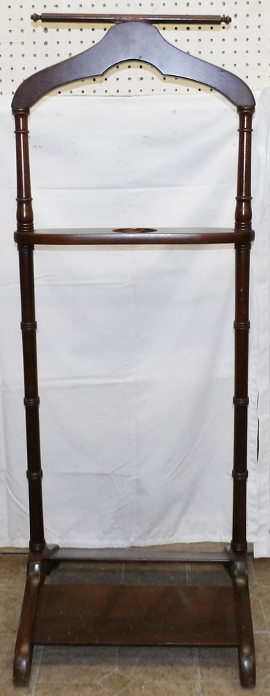 Mahogany Men's Valet (1 of 4)