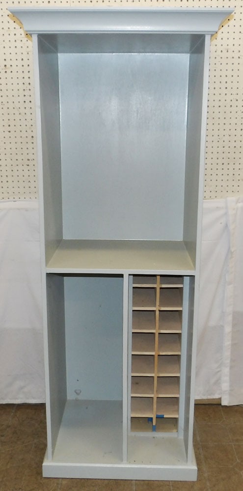 Painted Open Bookshelf: Painted Open Bookshelf . 70 3/4" H 28 1/2" W 21 1/4" D "ALL DESCRIPTIONS AND ANY CONDITION STATEMENT GIVEN BY LANGSTON AUCTION GALLERY ARE STRICTLY OPINIONS AND LANGSTON'S SHALL HAVE NO