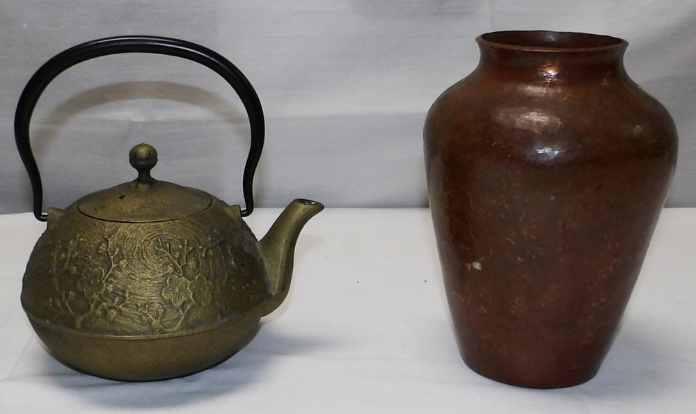 Copper Vase & Cast Iron Kettle (1 of 3)