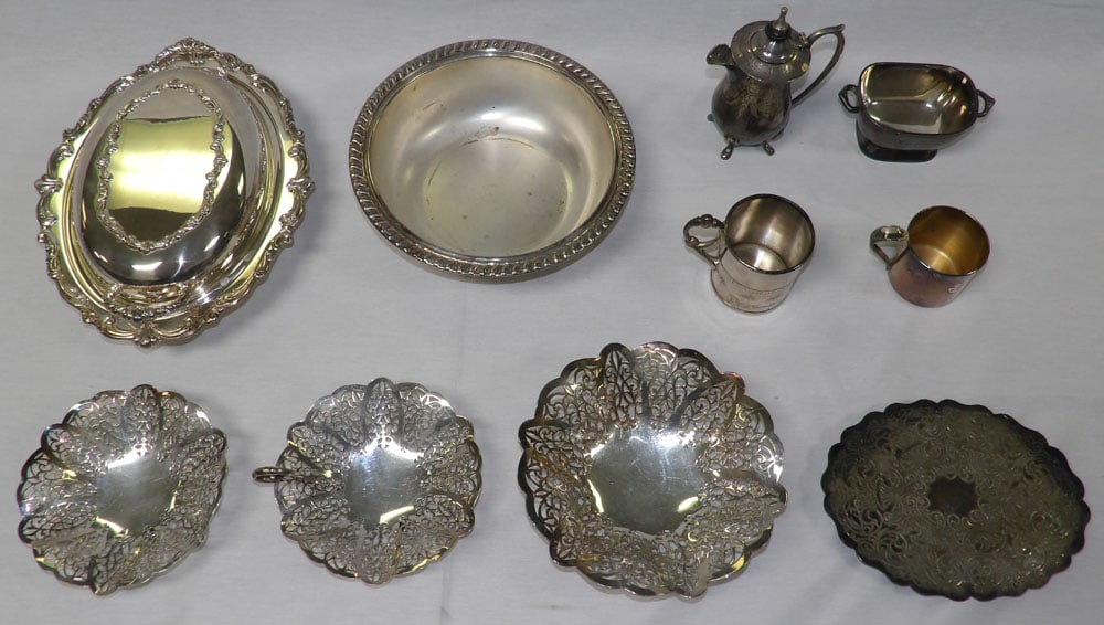 Lot of Silverplated Items (1 of 5)