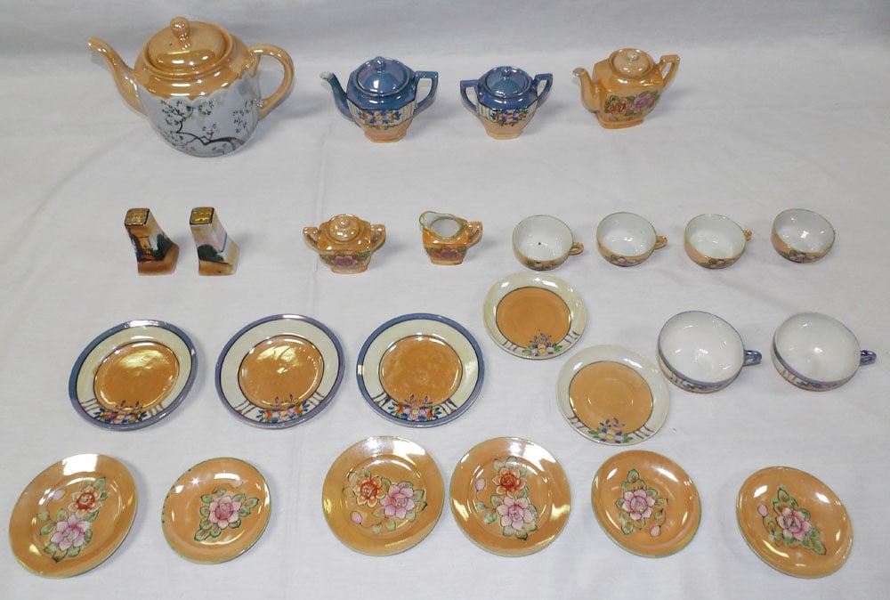 Lot of Oriental Luster Wear Porcelain Items (1 of 5)