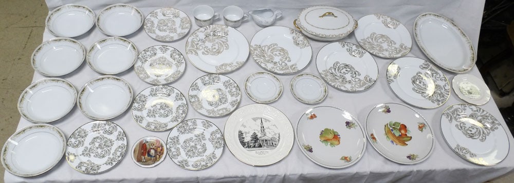 Lot of Painted Porcelain Items: Lot of Painted Porcelain Items . Up to 10 1/2" H 14" W ALL DESCRIPTIONS AND ANY CONDITION STATEMENT GIVEN BY LANGSTON AUCTION GALLERY ARE STRICTLY OPINIONS AND LANGSTON'S SHALL HAVE NO RESPONSIBILITY 