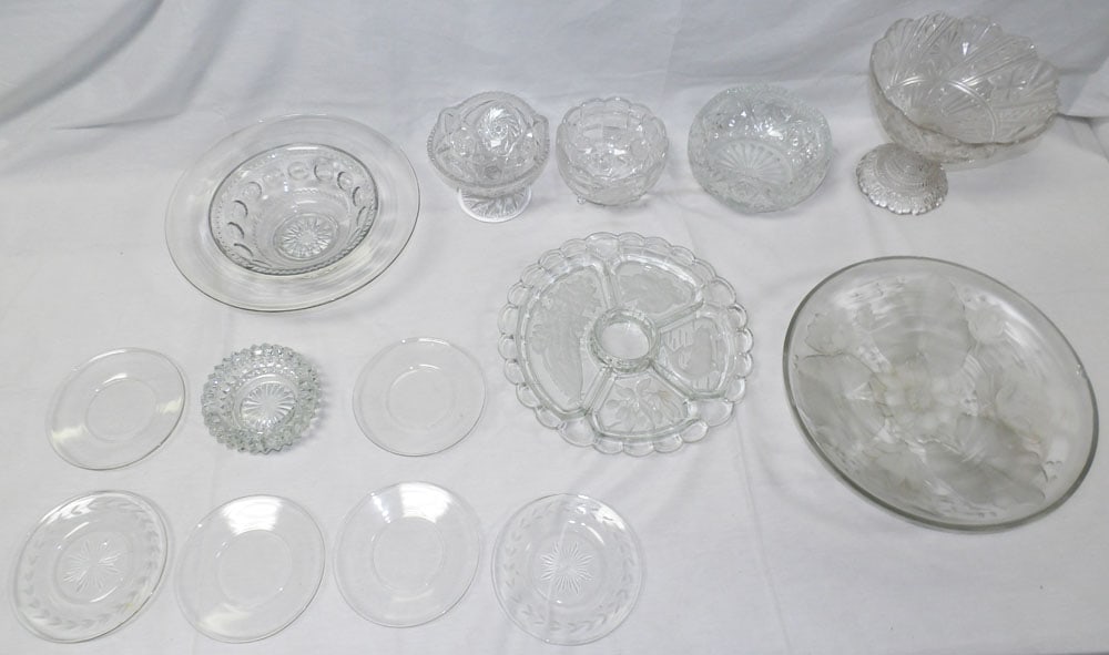 Lot of Glass Items: Lot of Glass Items . Up to 13 1/2" Dia. ALL DESCRIPTIONS AND ANY CONDITION STATEMENT GIVEN BY LANGSTON AUCTION GALLERY ARE STRICTLY OPINIONS AND LANGSTON'S SHALL HAVE NO RESPONSIBILITY FOR ERRORS OR O