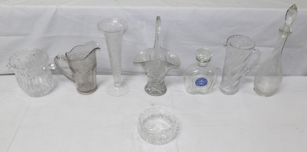 Lot of Glass Items: Lot of Glass Items . Up to 16 1/2" H 3 1/2" W ALL DESCRIPTIONS AND ANY CONDITION STATEMENT GIVEN BY LANGSTON AUCTION GALLERY ARE STRICTLY OPINIONS AND LANGSTON'S SHALL HAVE NO RESPONSIBILITY FOR ERROR