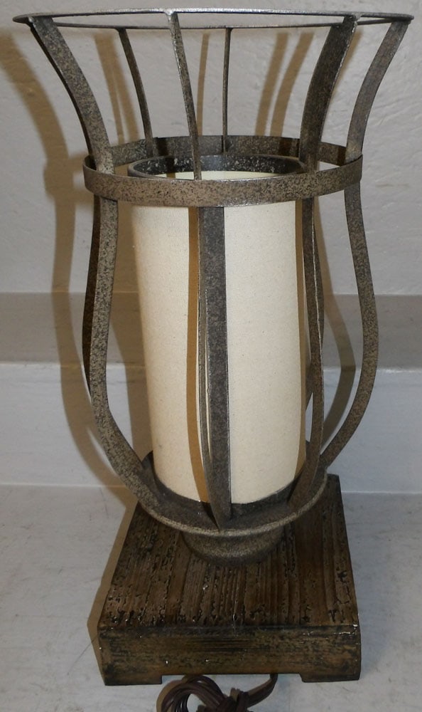 Painted Metal & Wood Lamp: Painted Metal & Wood Lamp . 18 3/4" H 10" Dia. ALL DESCRIPTIONS AND ANY CONDITION STATEMENT GIVEN BY LANGSTON AUCTION GALLERY ARE STRICTLY OPINIONS AND LANGSTON'S SHALL HAVE NO RESPONSIBILITY FOR