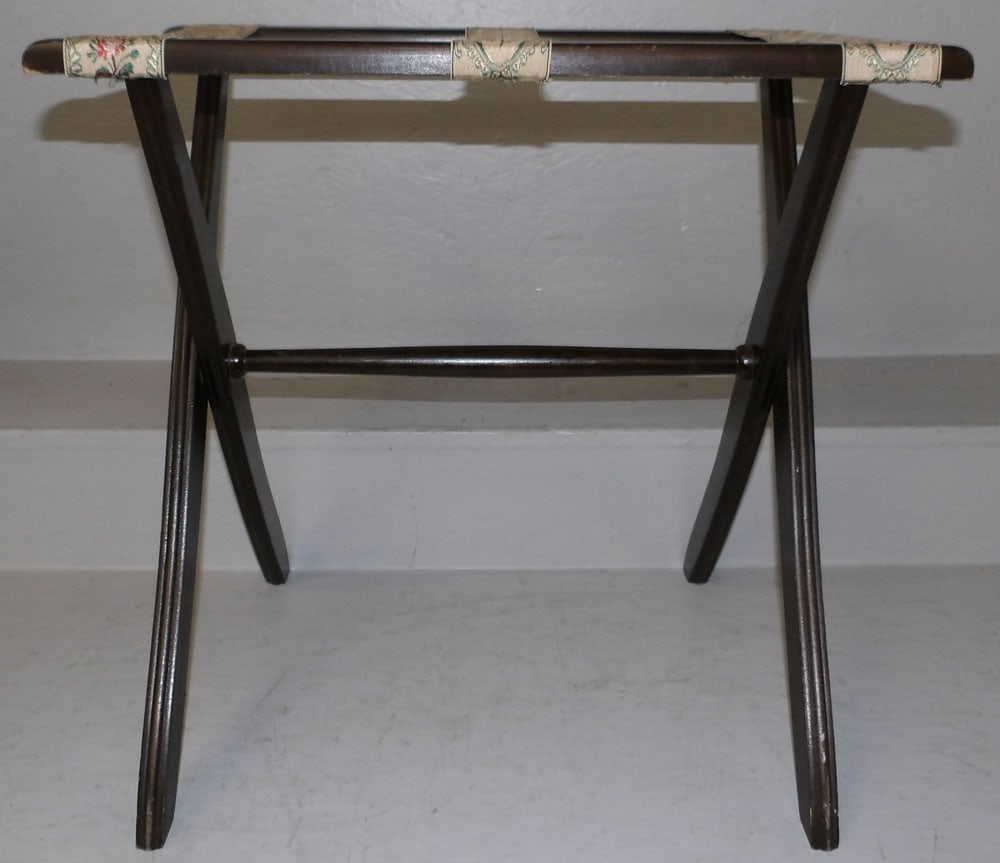 Cherry Luggage Rack (1 of 3)