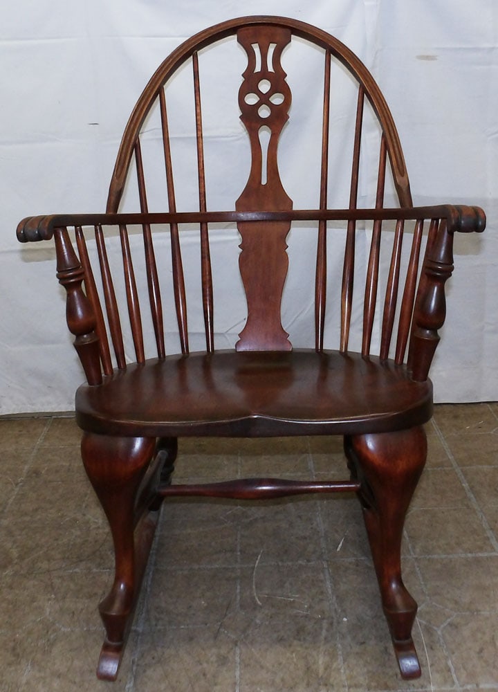 Antique Maple Rocker: Antique Maple Rocker . 36 1/4" H 25" W 33 1/2" D ALL DESCRIPTIONS AND ANY CONDITION STATEMENT GIVEN BY LANGSTON AUCTION GALLERY ARE STRICTLY OPINIONS AND LANGSTON'S SHALL HAVE NO RESPONSIBILITY FOR