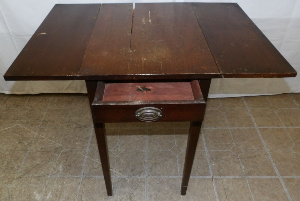 Mahogany Drop Leaf Table with One Drawer - 3