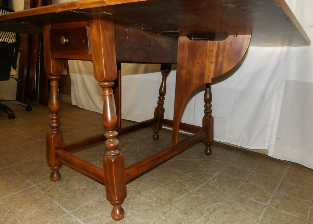 Antique Mahogany Drop Leaf Dining Table - 7