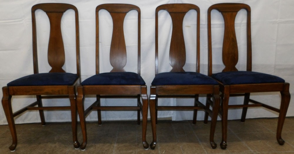 Four Antique Cherry Dining Chairs: Four Antique Cherry Dining Chairs . 39 1/2" H 18 1/4" W 18" D ALL DESCRIPTIONS AND ANY CONDITION STATEMENT GIVEN BY LANGSTON AUCTION GALLERY ARE STRICTLY OPINIONS AND LANGSTON'S SHALL HAVE NO