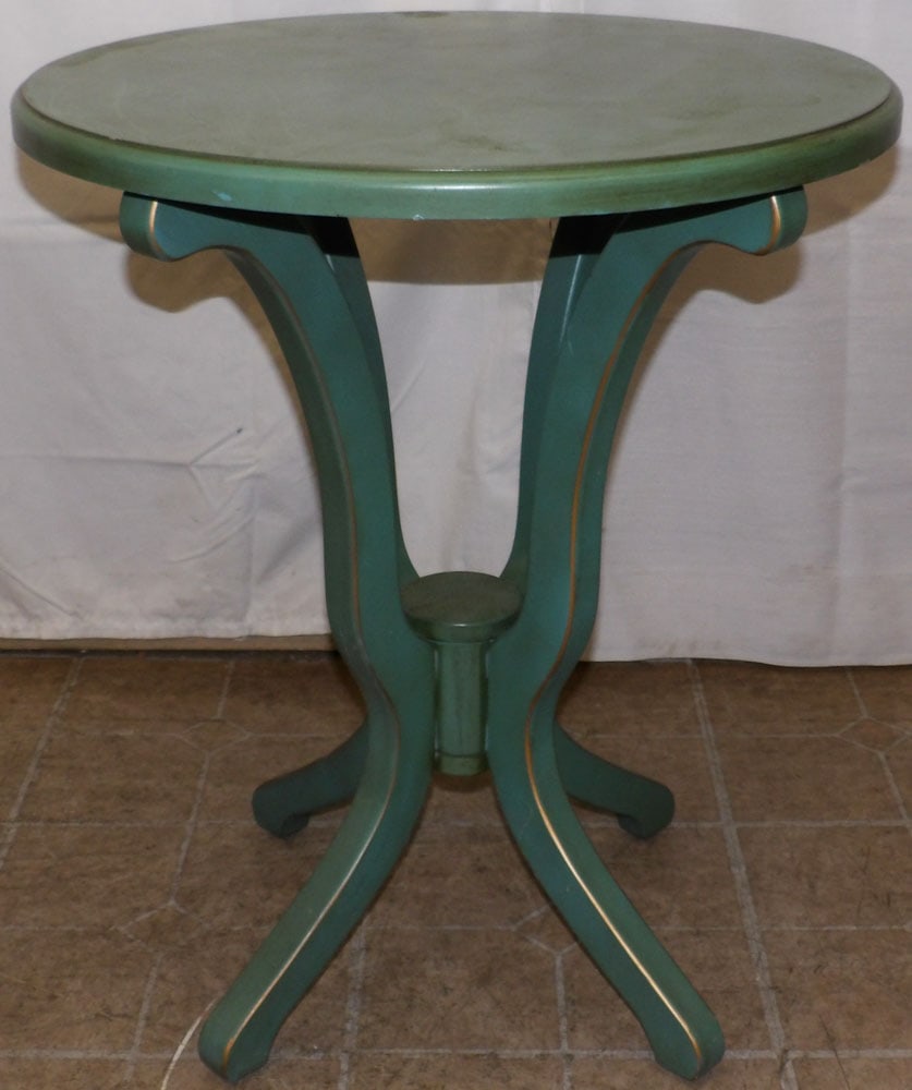 Round Painted Wood Stand: Round Painted Wood Stand . 26" H 22" Dia. ALL DESCRIPTIONS AND ANY CONDITION STATEMENT GIVEN BY LANGSTON AUCTION GALLERY ARE STRICTLY OPINIONS AND LANGSTON'S SHALL HAVE NO RESPONSIBILITY FOR ERRORS