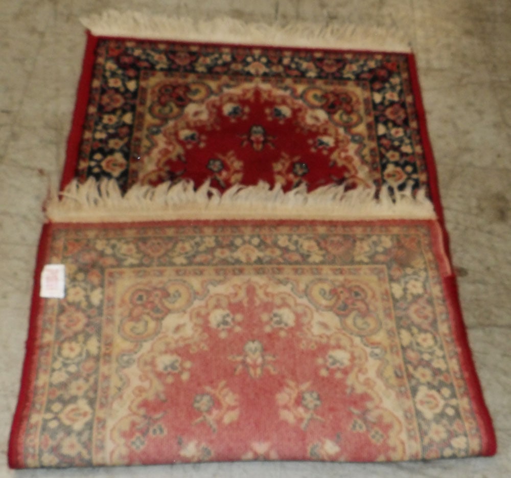 4' 3" x 2' Machine Made Rug - 4
