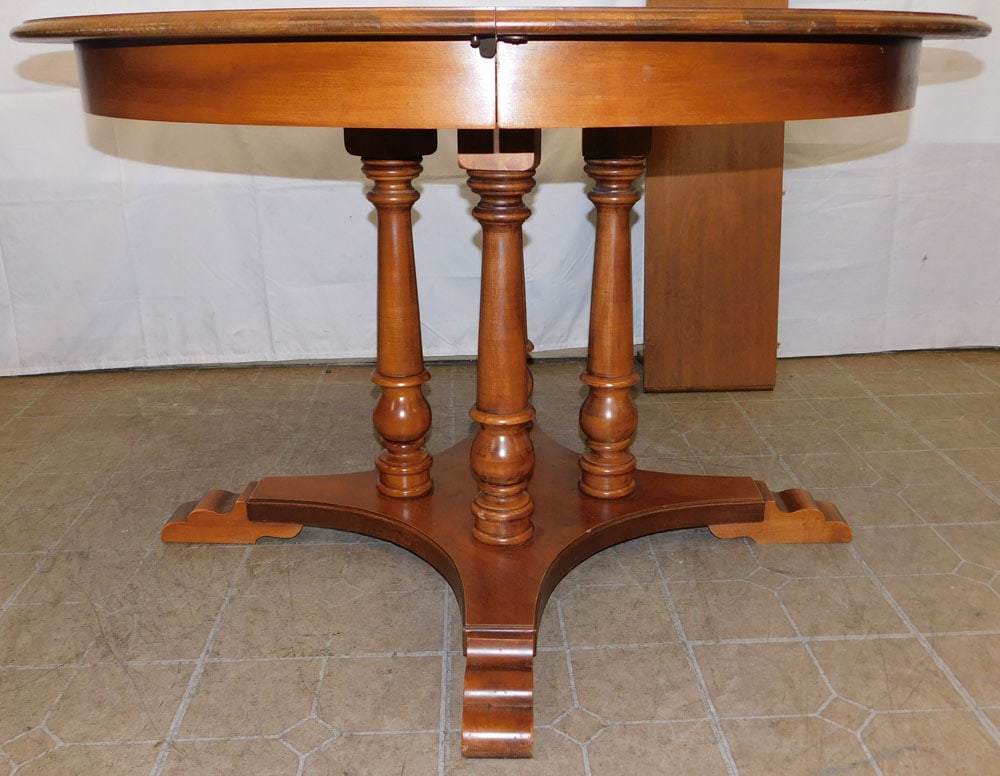 Round Kitchen Table with One Leaf - 3