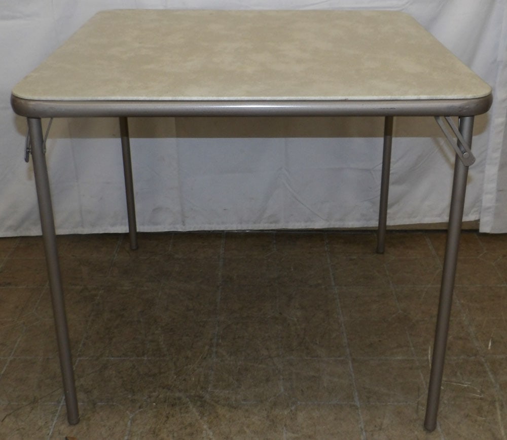 Folding Samsonite Card Table (1 of 3)