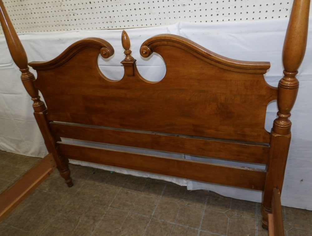 Cherry Four Post Full Size Bed with Rails - 3
