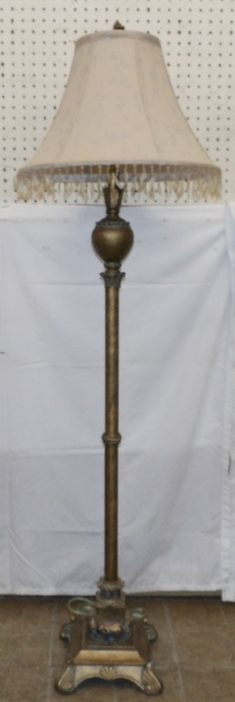 Painted Metal Floor Lamp: Painted Metal Floor Lamp. 58" H 17 1/4" Dia. ALL DESCRIPTIONS AND ANY CONDITION STATEMENT GIVEN BY LANGSTON AUCTION GALLERY ARE STRICTLY OPINIONS AND LANGSTON'S SHALL HAVE NO RESPONSIBILITY FOR ERRORS