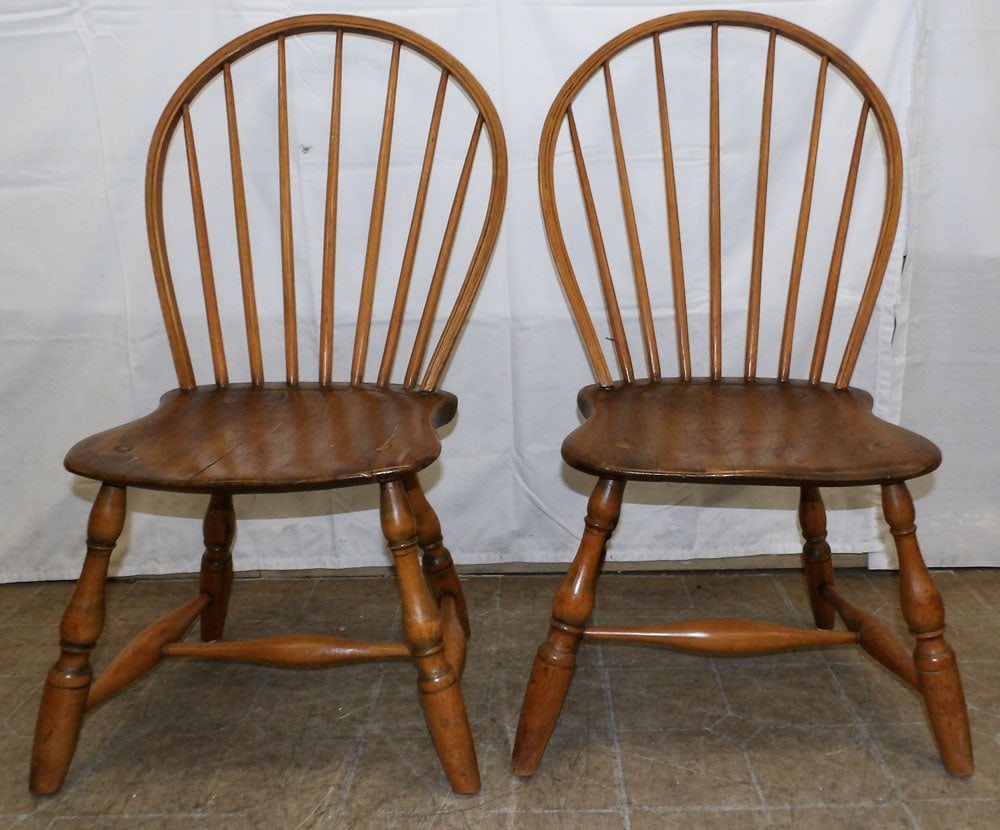 Pair of 19th Century Windsor Curved Back Side Chairs (1 of 4)