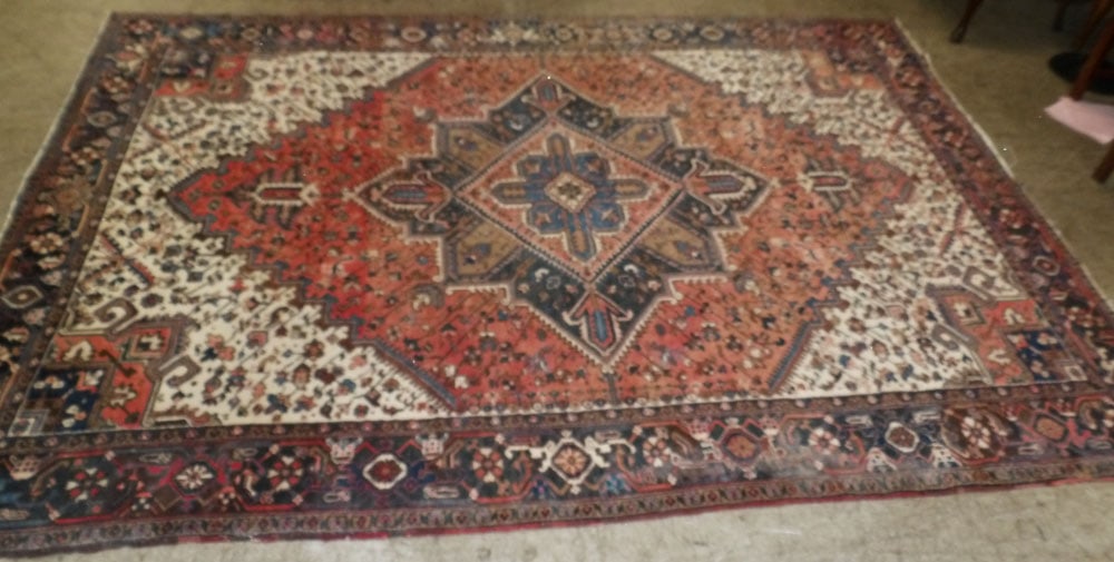 8' 2" x 11' 8" Hand Made Heriz Rug (1 of 4)