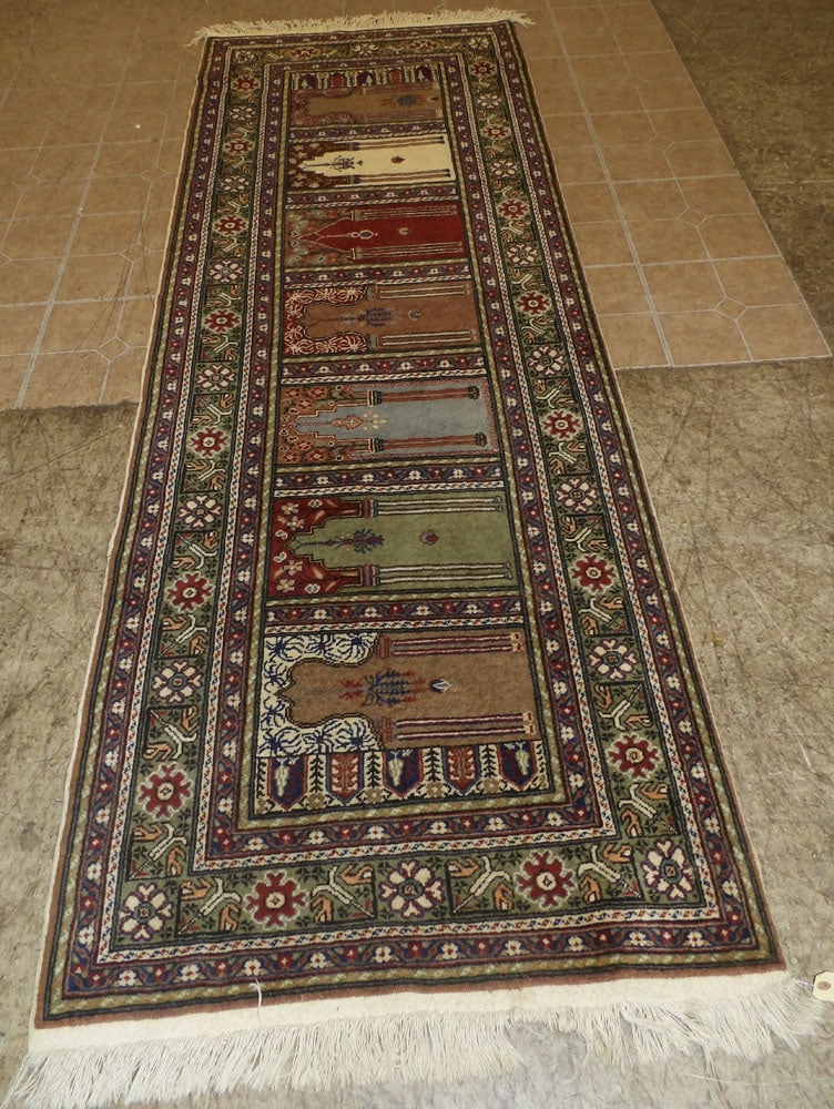 8' 1" x 2' 11" Hand Made Oriental Rug: 8' 1" x 2' 11" Hand Made Oriental Rug. "ALL DESCRIPTIONS AND ANY CONDITION STATEMENT GIVEN BY LANGSTON AUCTION GALLERY ARE STRICTLY OPINIONS AND LANGSTON'S SHALL HAVE NO RESPONSIBILITY FOR ERRORS OR