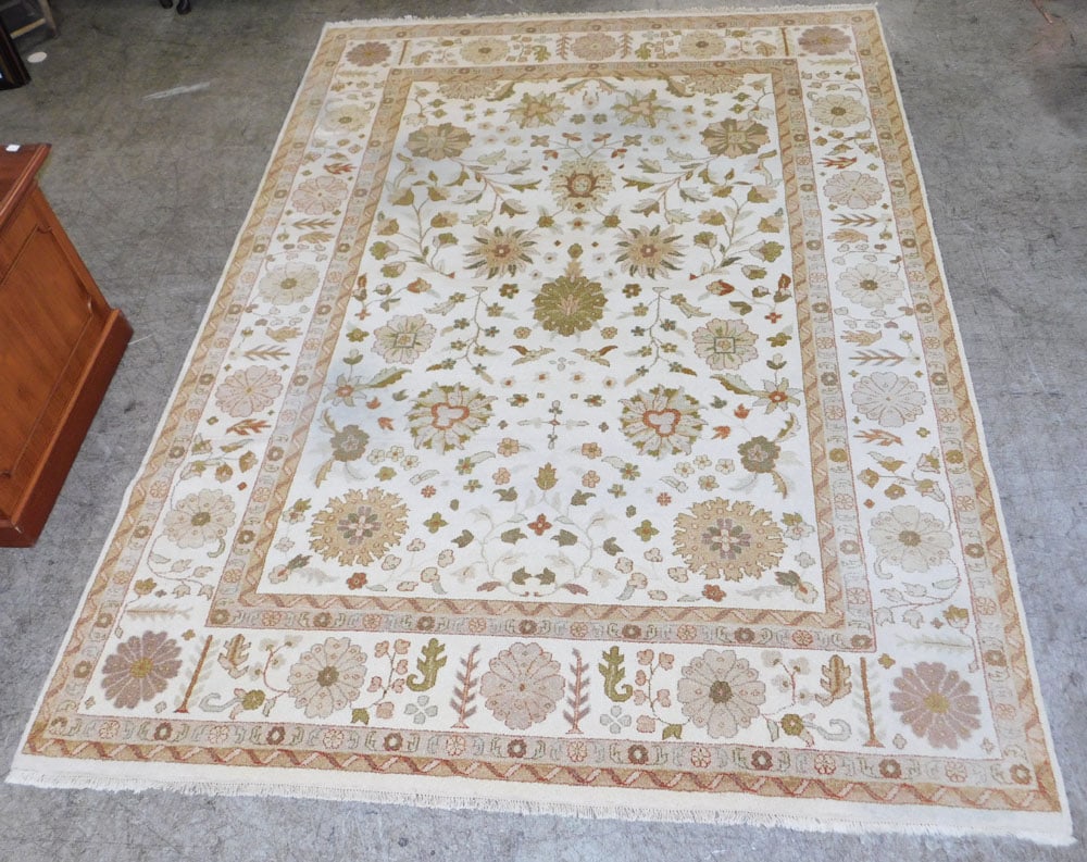 8' 6" x 12' Hand Made Oriental Rug: 8' 6" x 12' Hand Made Oriental Rug. "ALL DESCRIPTIONS AND ANY CONDITION STATEMENT GIVEN BY LANGSTON AUCTION GALLERY ARE STRICTLY OPINIONS AND LANGSTON'S SHALL HAVE NO RESPONSIBILITY FOR ERRORS OR