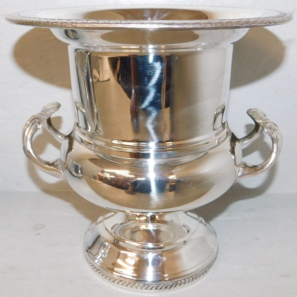Polished Silverplated Champagne Bucket (1 of 3)