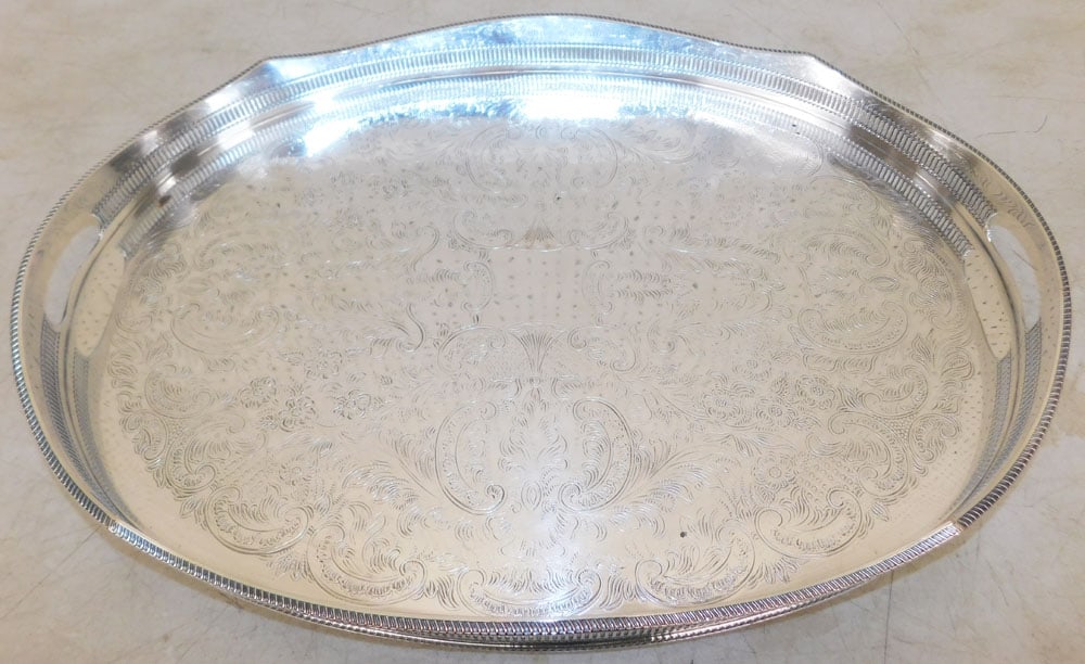 Sheffield Gallery Oval Tray: Sheffield Gallery Oval Tray . 22 1/4" x 15 3/4" "ALL DESCRIPTIONS AND ANY CONDITION STATEMENT GIVEN BY LANGSTON AUCTION GALLERY ARE STRICTLY OPINIONS AND LANGSTON'S SHALL HAVE NO RESPONSIBILITY FOR ER