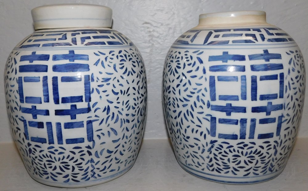 Pair of Blue & White Porcelain Oriental Ginger Jars, (One Missing Lid): Pair of Blue & White Porcelain Oriental Ginger Jars, (One Missing Lid). 9 3/4" H 7 1/2" Dia. "ALL DESCRIPTIONS AND ANY CONDITION STATEMENT GIVEN BY LANGSTON AUCTION GALLERY ARE STRICTLY OPINIONS AND L