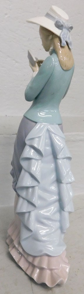 Lladro Figurine - 4