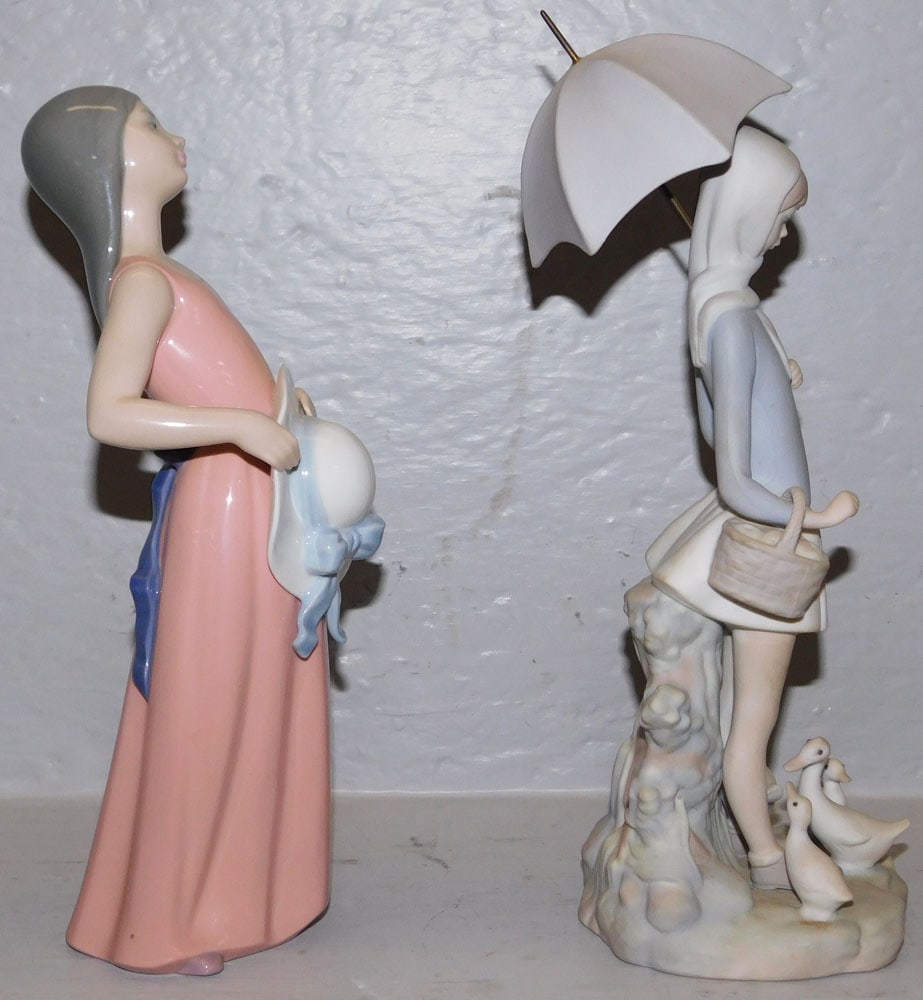 Two Lladro Figurines - 3