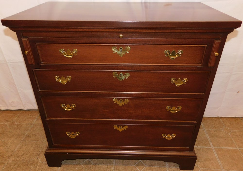 Mahogany Four Drawer Bed Side Chest with Slide by Craftique: Mahogany Four Drawer Bed Side Chest with Slide by Craftique. 32" H 32 1/4" W 17 1/4" D "ALL DESCRIPTIONS AND ANY CONDITION STATEMENT GIVEN BY LANGSTON AUCTION GALLERY ARE STRICTLY OPINIONS AND
